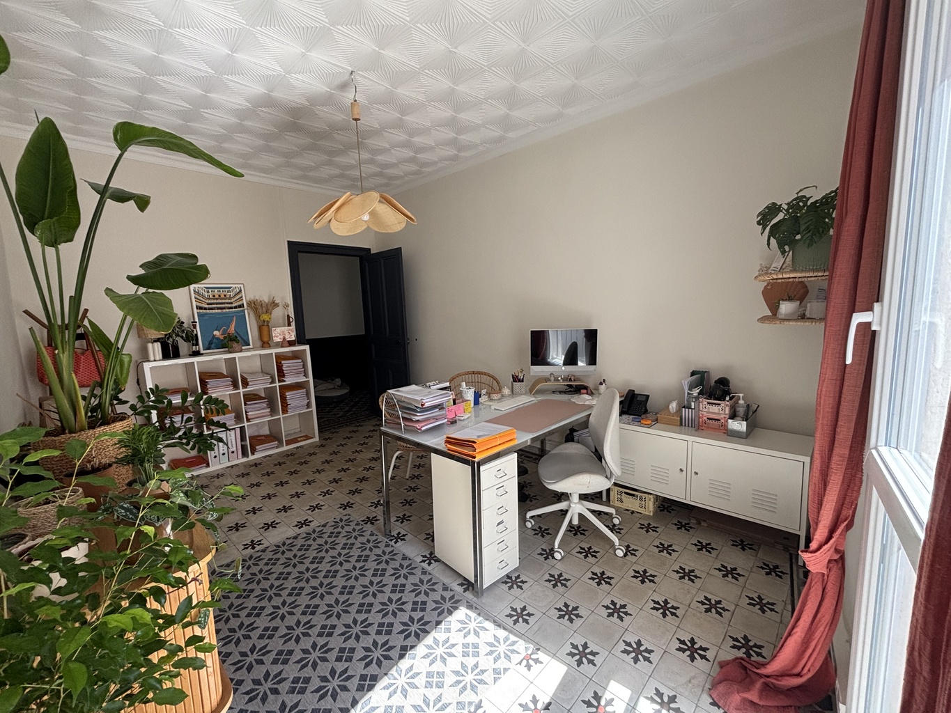Bureau-1-libre.jpg