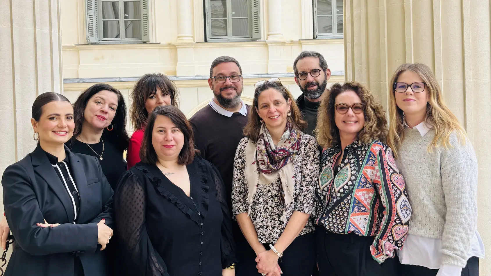 PHOTO-GROUPE-1.webp